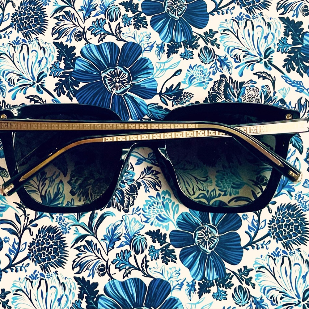 ESCADA CHIQUE SUNGLASSES NWOT - Picture 8 of 12
